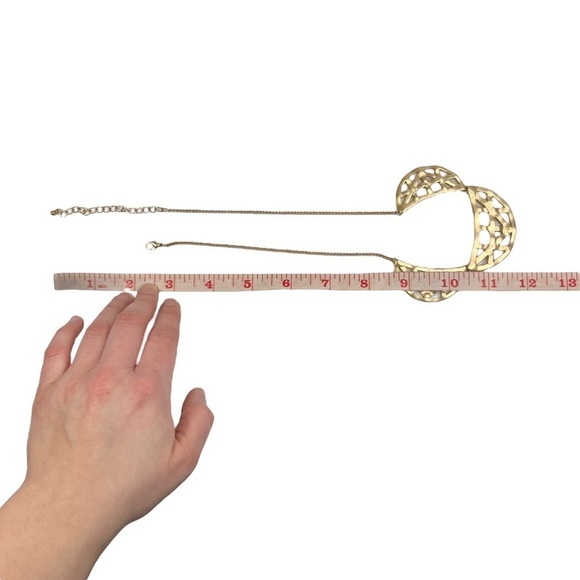 Matte Gold Tone Lattice Geometric Scalloped Statement Necklace - Picture 7 of 8